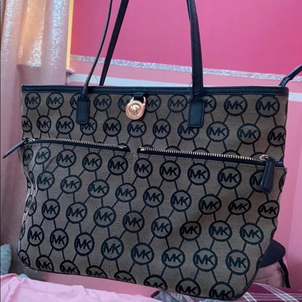 Michael Kors Tote